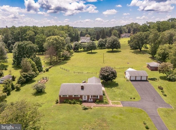 1090 WILSON AVENUE, GLEN MILLS, PA 19342