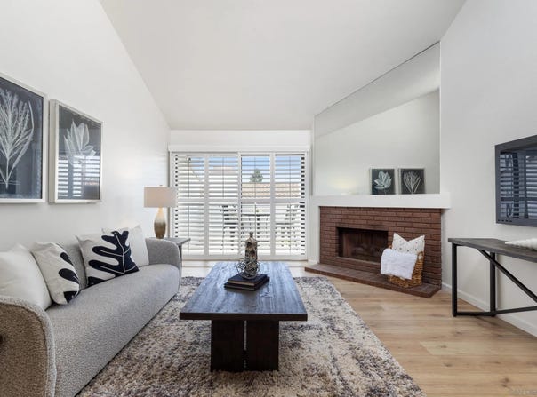 6948 Sandpiper Pl., Carlsbad, CA 92009