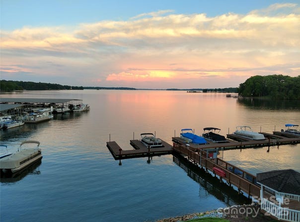 7831 Spinnaker Bay Drive, Sherrills Ford, NC 28673