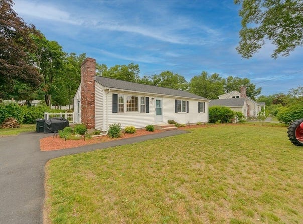 132 Oak Ridge Dr, Ayer, MA 01432