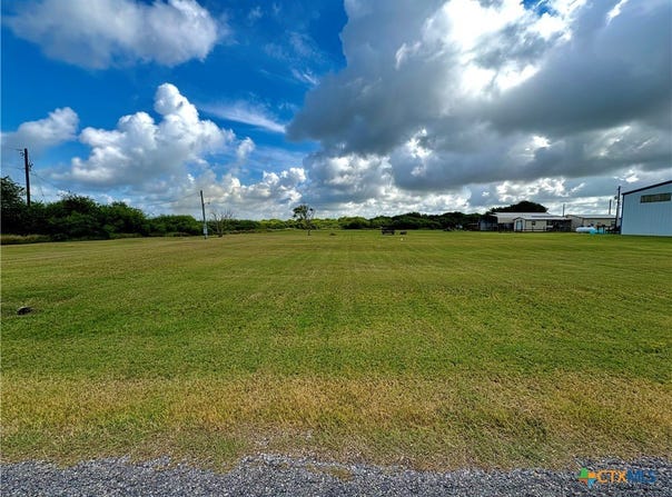 Bill Tindall Avenue lot: 2, Seadrift, TX 77983