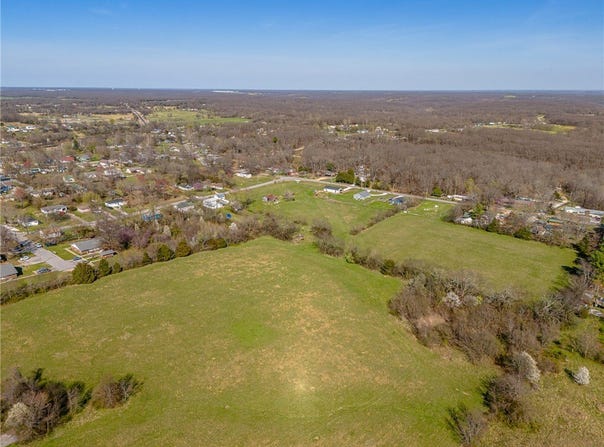 137 E Spiltlog lot: 190, Goodman, MO 64843