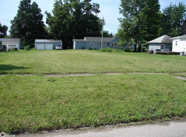 702 E Henry St., Mount Pleasant, IA 52641