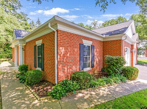 800 W Maple Street, Granville, OH 43023