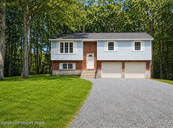 2081 Minqua Trail, Tobyhanna, PA 18466