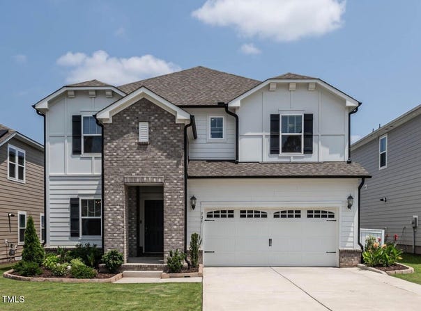 725 Sage Oak Lane, Holly Springs, NC 27540