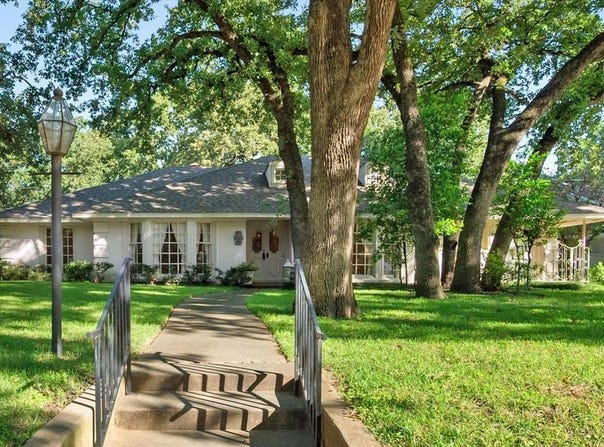 1008 Dobbins Road, Corsicana, TX 75110