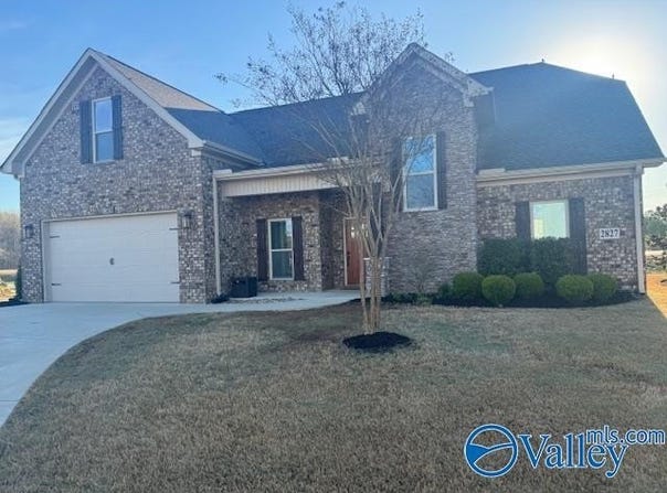 2827 Eastern Shore Drive SE, Owens Cross Roads, AL 35763