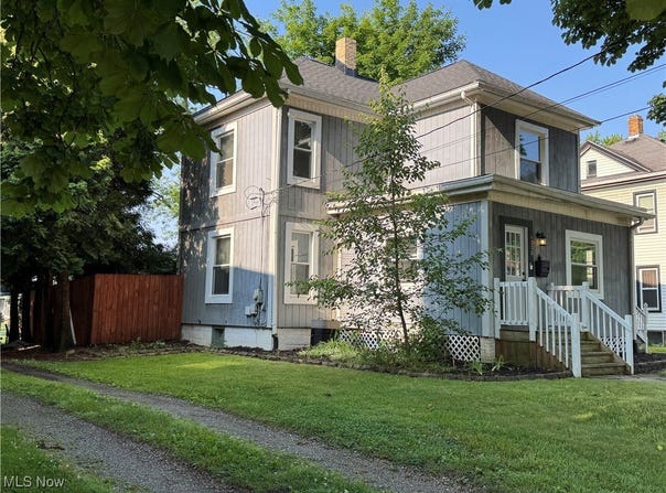 1228 W Market Street, Orrville, OH 44667