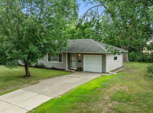 6901 58th Avenue N, Crystal, MN 55428
