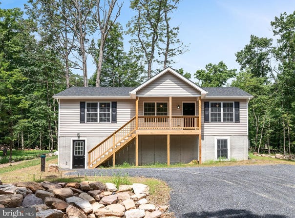 827 PANTHER DR., WINCHESTER, VA 22602