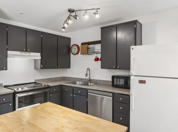 1630 SE Tempest Drive, Bend, OR 97702