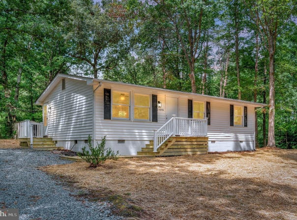 25294 PEACEFUL VALLEY ROAD, RUTHER GLEN, VA 22546