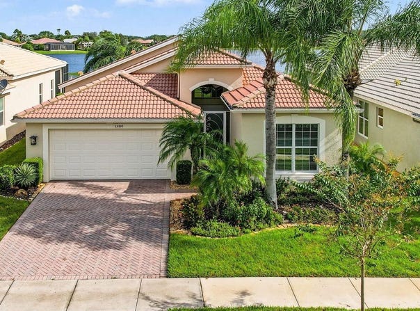 15910 GOLDEN LAKES Drive, WIMAUMA, FL 33598