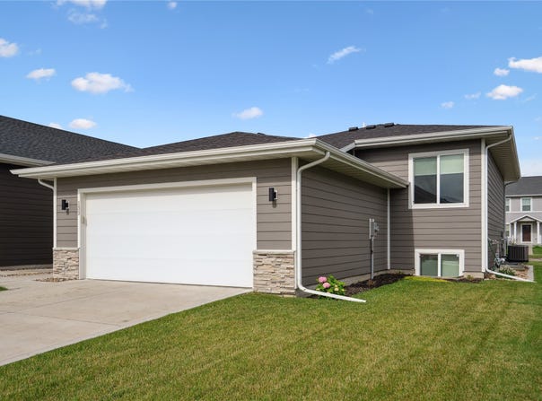 137 Wilder Lane, Ames, IA 50014