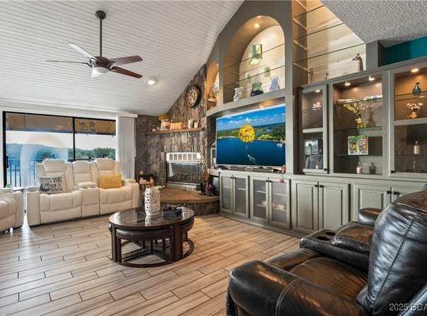 70 Sunrise Ridge Drive, Sunrise Beach, MO 65079