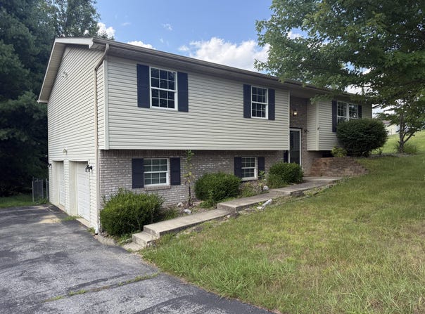 210 Blossom Rdg Drive, Corbin, KY 40701