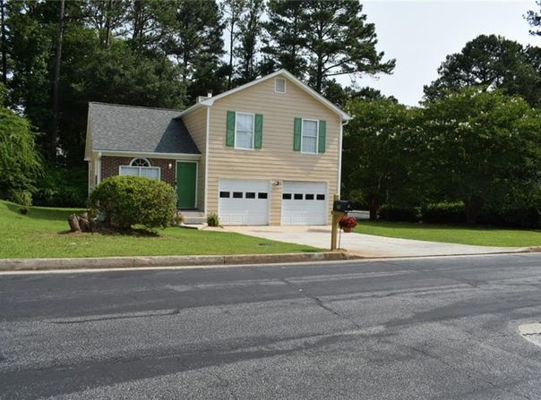 5517 Rock Shoals Way, Atlanta, GA 30349