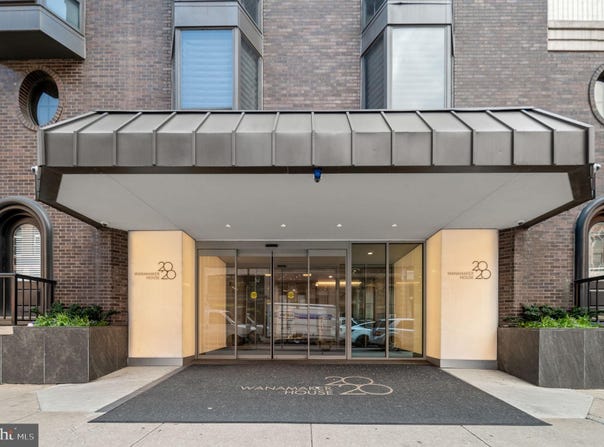 2020 WALNUT STREET, PHILADELPHIA, PA 19103