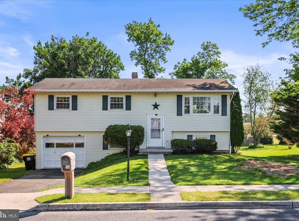 124 PARK HEIGHTS Boulevard, HANOVER, PA 17331