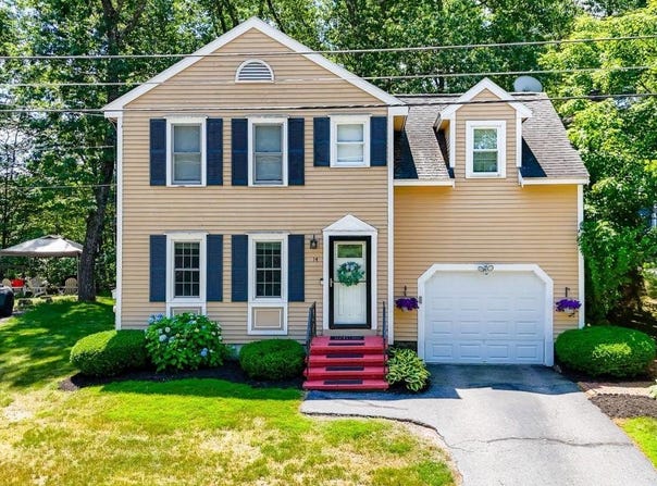 14 Beaujolais Drive, Nashua, NH 03062