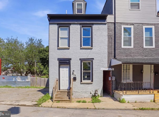239 FRANKLIN Way, YORK, PA 17403