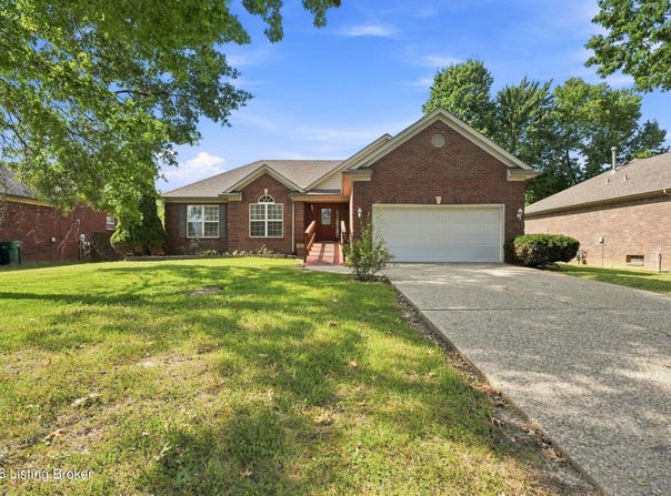 417 Spring House Ln, Louisville, KY 40229
