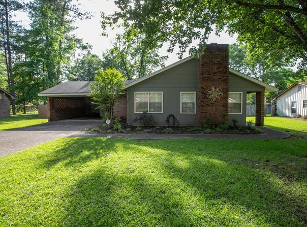 3607 Azalea Cir, Columbus, MS 39705