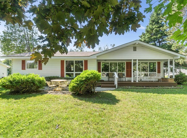 8280 E Foote Road, Cheboygan, MI 49721