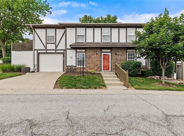 300 E Hansen Court, Independence, MO 64055