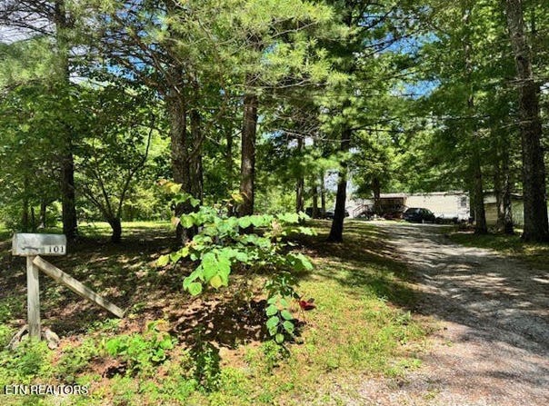 1101 Franklin Loop, Clarkrange, TN 38553