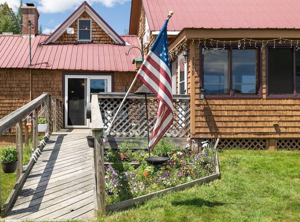 3959 VT-102 Highway, Canaan, VT 05903