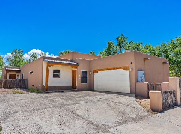 1139 Harrison, Santa Fe, NM 87507