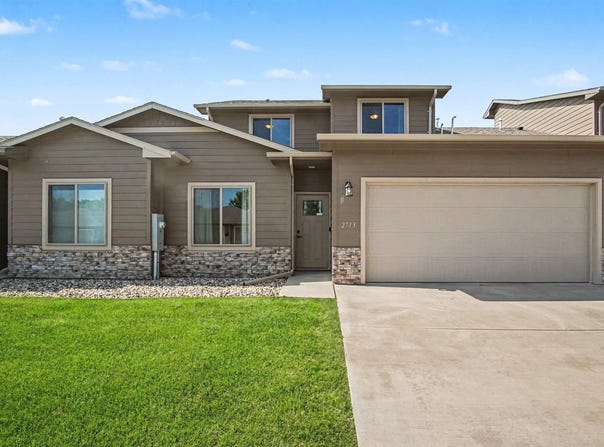 2713 E Meadowside Pl, Sioux Falls, SD 57108-3700