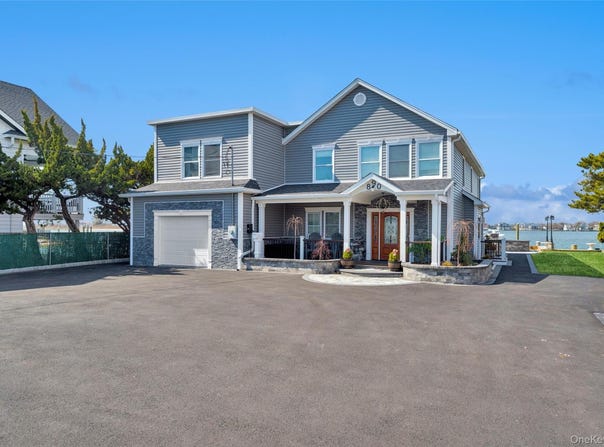 890 S Long Beach Avenue, Freeport, NY 11520