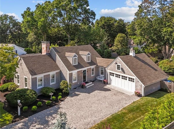 15 Harwood Road, East Greenwich, RI 02818