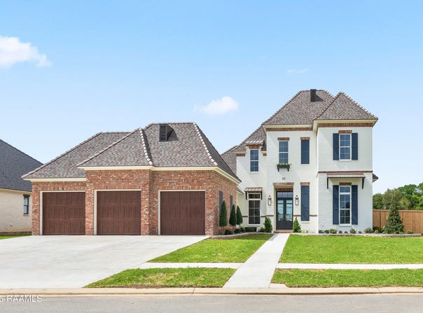 201 Ivy Cottage Drive, Youngsville, LA 70592