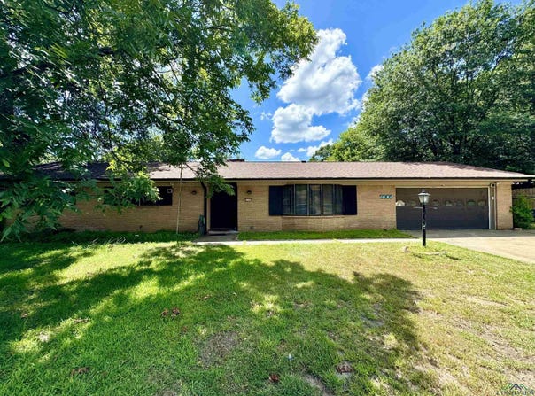 2305 Buccaneer Dr, Longview, TX 75604