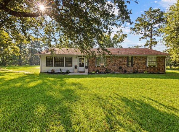 165 Trahan Rd, Lumberton, TX 77657