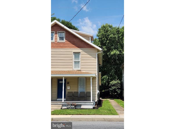 27-33 W BAINBRIDGE STREET, ELIZABETHTOWN, PA 17022