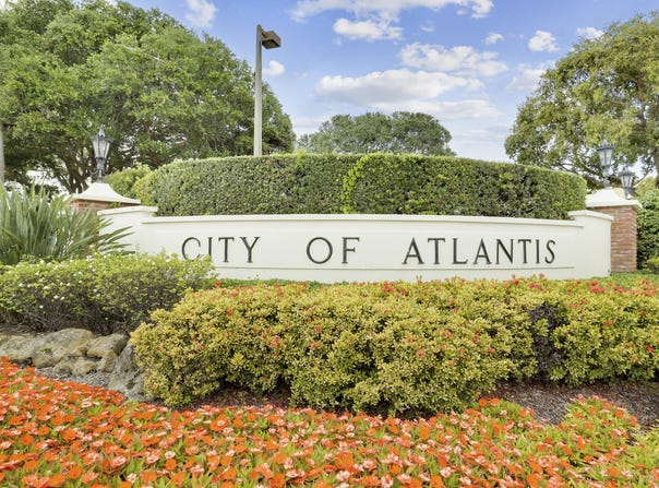 343 Yorktowne Circle, Atlantis, FL 33462