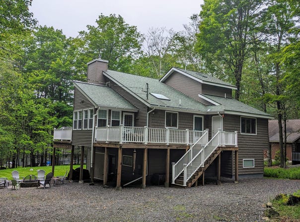 33 Sunset Drive, Clifton Township, PA 18424