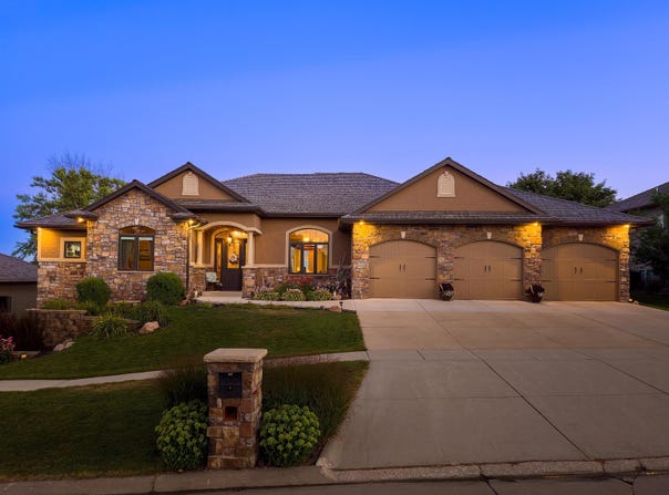 3201 Golfview, Norfolk, NE 68701