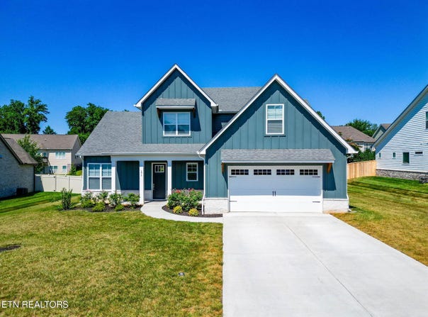 171 Stamford Bridge Way, Lenoir City, TN 37772