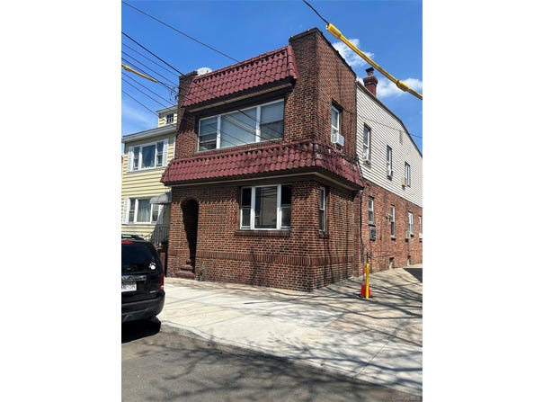 1825 123rd Street, College Point, NY 11356