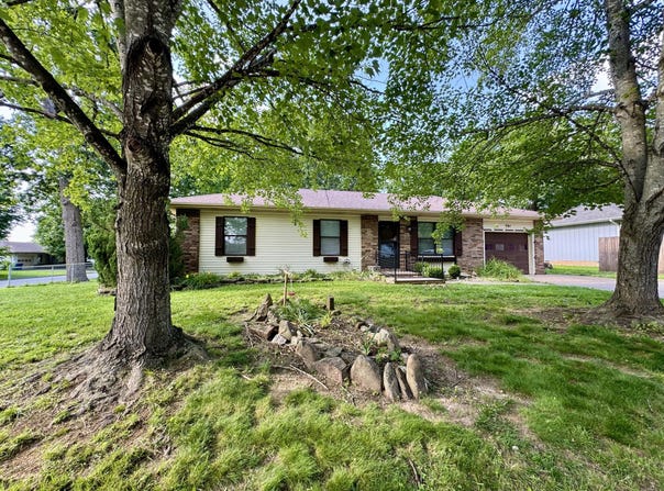 701 Barracuda Drive, Nixa, MO 65714