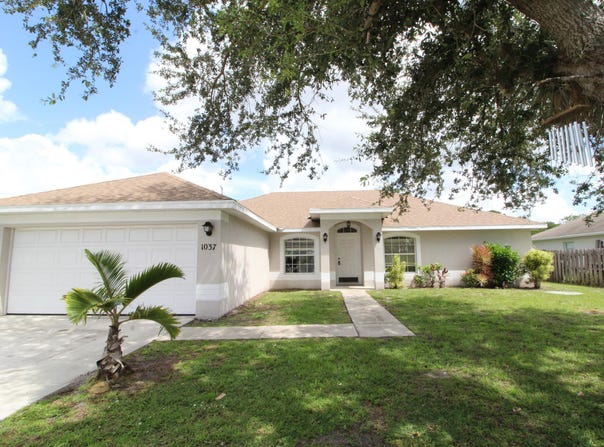 1037 SW Paar Drive, Port Saint Lucie, FL 34953