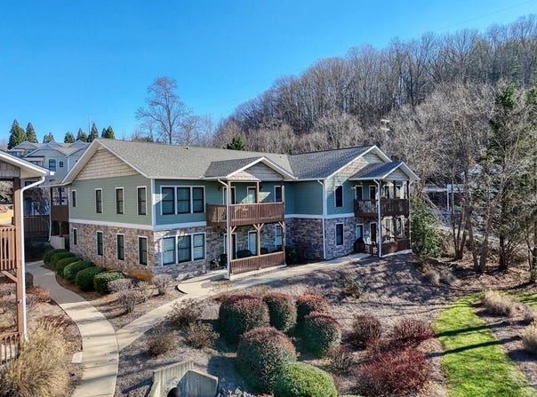 1405 Lakeside Rd., Hiawassee, GA 30546