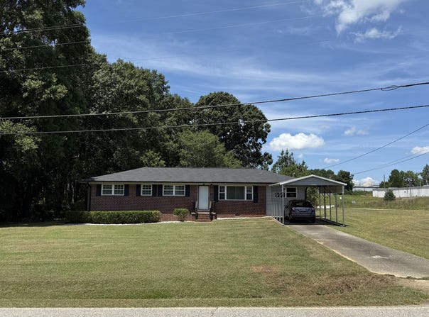 292 Dovetown, Royston, GA 30662