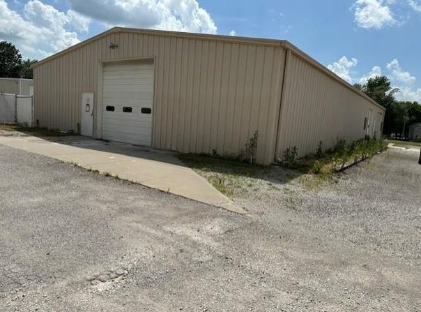 21525 E Maple Circle, Peculiar, MO 64078